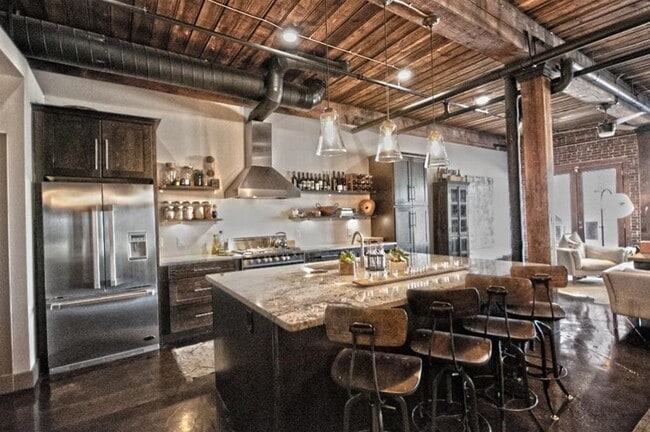 property at 320 Peters St SW