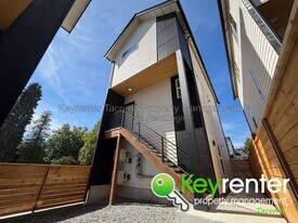 1131 Fawcett Ave in Tacoma, WA - Building Photo