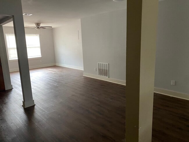 3105 Dartmouth Dr in Irving, TX - Building Photo - Building Photo