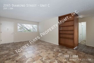 2065 Diamond St in San Diego, CA - Building Photo - Building Photo