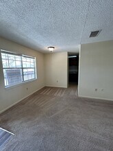 215 Darsey Rd in Hinesville, GA - Building Photo - Building Photo