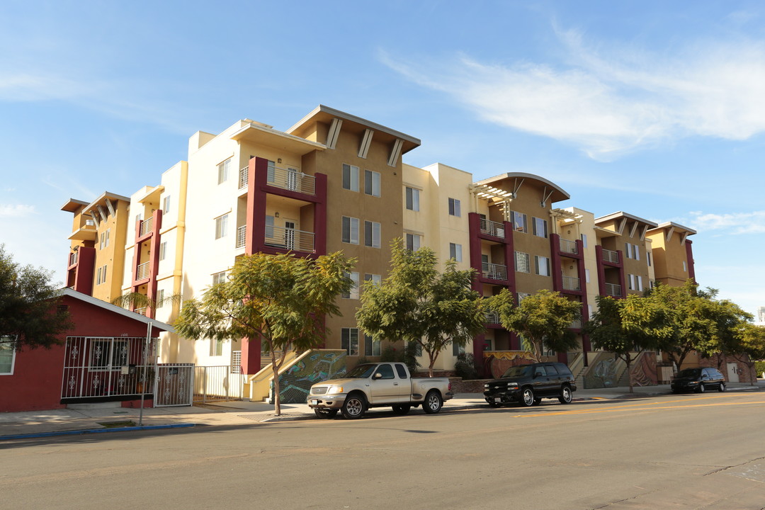 Gateway Apartments in San Diego, CA - Building Photo