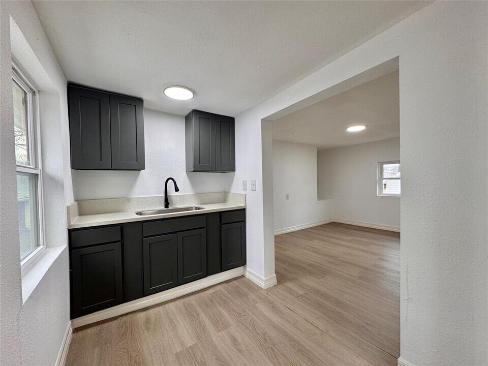 27 Norwood St-Unit -4 in Houston, TX - Building Photo