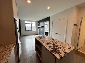 50 Fenwood Rd, Unit 7 in Boston, MA - Building Photo