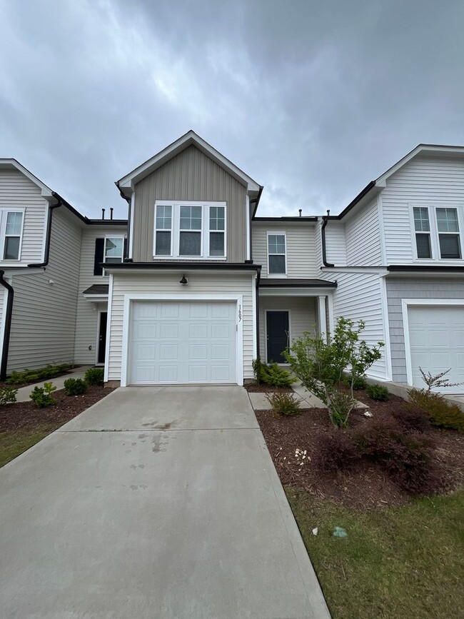 1607 Glacier Dr in Durham, NC - Building Photo - Building Photo