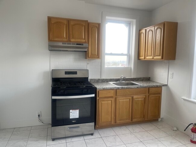 1201 John F. Kennedy Blvd in North Bergen, NJ - Building Photo - Building Photo