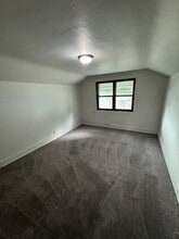 1018 Archer Ave, Unit 1/2 in Fort Wayne, IN - Building Photo - Building Photo