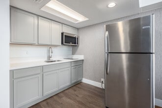 Sunrise Station in Rancho Cordova, CA - Foto de edificio - Interior Photo