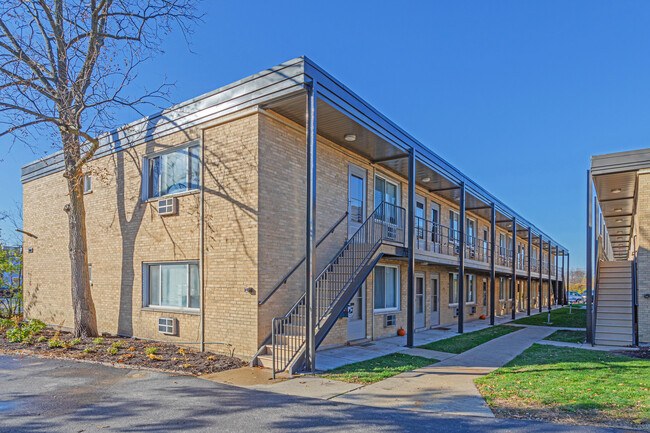 Park Place Apartments in Glenview, IL - Building Photo - Building Photo