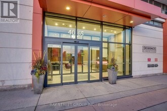 4065 Brickstone Mews in Mississauga, ON - Building Photo - Building Photo