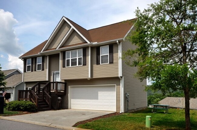 property at 85 Rotunda Cir