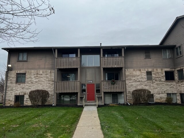 8709 Candlewood Trl, Unit 8709 Candlewood trl in Brighton, MI - Building Photo