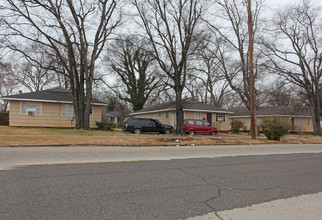 1151 SW Cotton Ave in Birmingham, AL - Building Photo - Building Photo