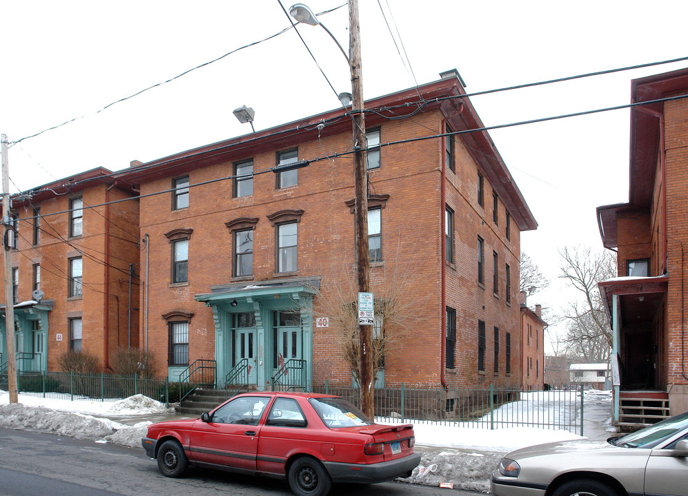 40-42 Center St in Hartford, CT - Building Photo