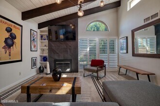 5519 N 71st Pl in Paradise Valley, AZ - Building Photo - Building Photo