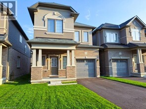 15 Copeman Ave in Brantford, ON - Building Photo - Building Photo