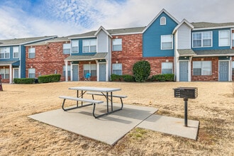 The Summit in Edmond, OK - Building Photo - Building Photo