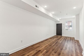 1010 W Arizona St in Philadelphia, PA - Building Photo - Building Photo