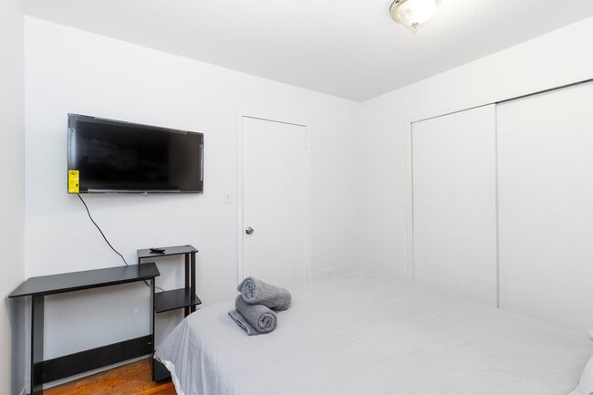 340e E 93rd St in New York, NY - Building Photo - Building Photo