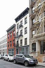 241 W 20th St in New York, NY - Building Photo - Building Photo