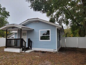 1905 E Louisiana Ave, Unit Mother-in-Law in Tampa, FL - Foto de edificio - Building Photo