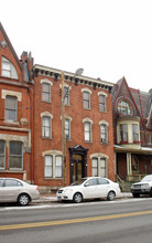 908 Cedar Ave in Pittsburgh, PA - Building Photo - Building Photo