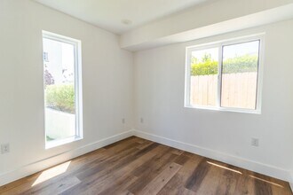 4507 W 18th St in Los Angeles, CA - Building Photo - Building Photo