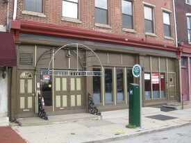 4-6 S Front St in Philadelphia, PA - Building Photo