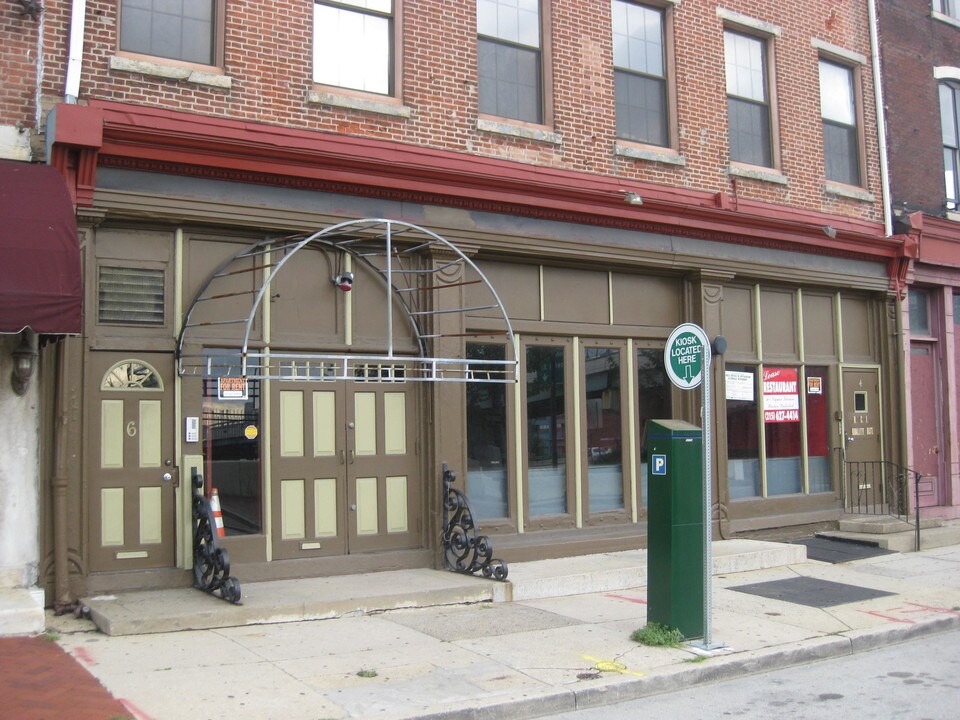 4-6 S Front St in Philadelphia, PA - Building Photo