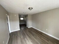 7810 Glass St photo'