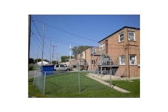 16044 S Halsted St in Harvey, IL - Foto de edificio - Building Photo