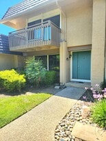 4634 Adobe River Ct in San Jose, CA - Building Photo