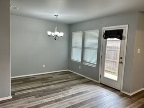 8420 11th St in Lubbock, TX - Building Photo - Building Photo