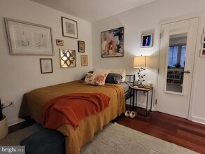 219-29 S 18th St in Philadelphia, PA - Building Photo - Building Photo