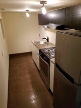 1646 N Western Ave, Unit B in Chicago, IL - Building Photo - Building Photo