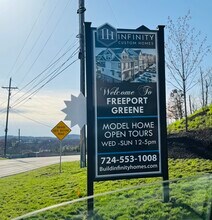 3026 Greeneview Ln in Seven Fields, PA - Foto de edificio - Building Photo