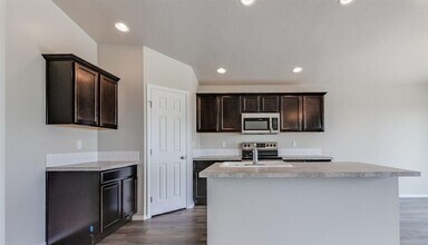 17655 N Newdale Ave in Nampa, ID - Building Photo - Building Photo