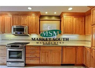 101 E 57th St in Savannah, GA - Building Photo - Building Photo