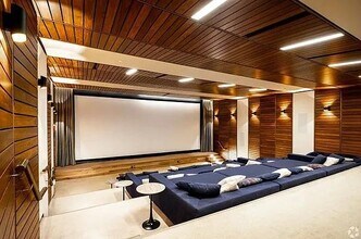 100 Vandam St in New York, NY - Building Photo - Building Photo