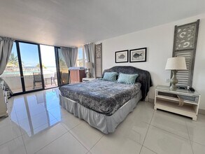 2201 S Ocean Dr in Hollywood, FL - Building Photo - Building Photo