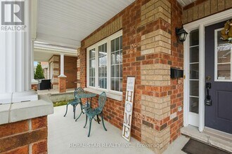 318 Wild Iris Ave in Ottawa, ON - Building Photo - Building Photo