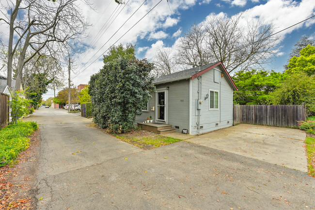 915 48th St in Sacramento, CA - Building Photo - Building Photo