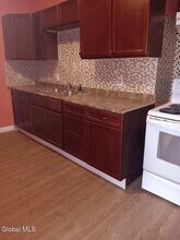 1150 Broadway in Menands, NY - Building Photo - Building Photo