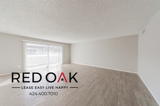 4433 Colbath Ave, Unit 36 in Los Angeles, CA - Foto de edificio - Building Photo