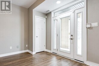 659-659 Sue Holloway Dr in Ottawa, ON - Building Photo - Building Photo