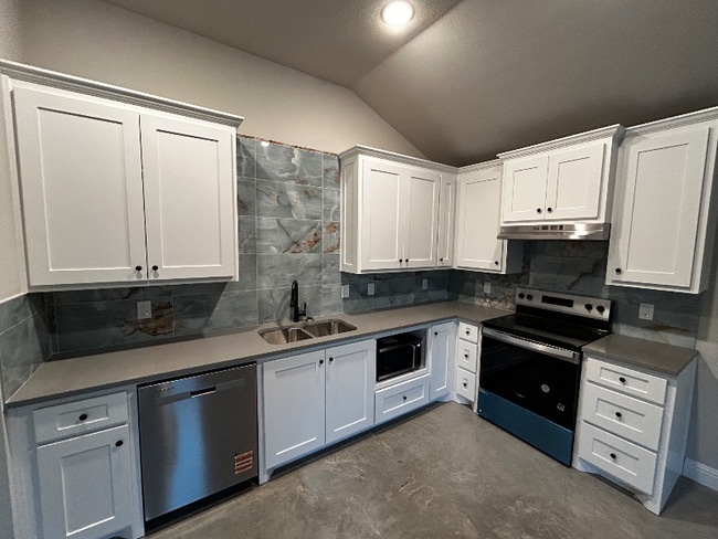 property at 10036 W Hwy 199