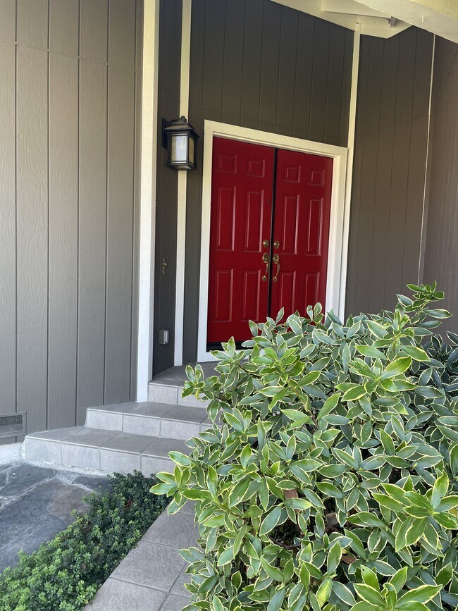 7216 Roxanne Ln in Rohnert Park, CA - Building Photo - Building Photo