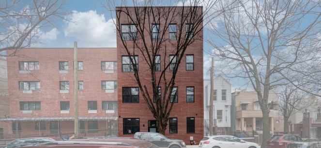 2333 Beaumont Ave in Bronx, NY - Building Photo