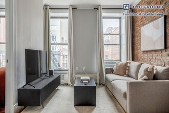 202 E 13th St in New York, NY - Foto de edificio - Building Photo