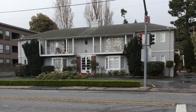 1265 El Camino Real in Burlingame, CA - Building Photo - Building Photo